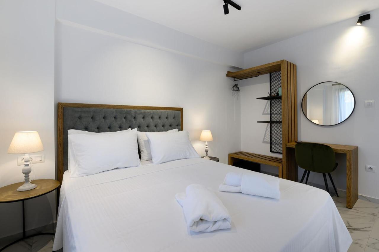 Momento Luxury Apartments Walking Distance From The Beach Nikiana Exteriör bild